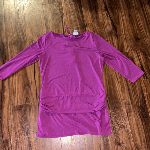 Longer bottom, 3/4 length sleeve professional top - Picture 1 of 6